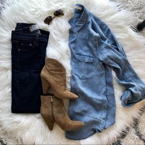 Striped Button Down Top!! 💥✨